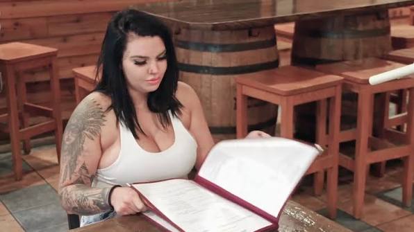 Drama Unleashed: Single Mom Dates Both Cellmates on Love After Lockup!
