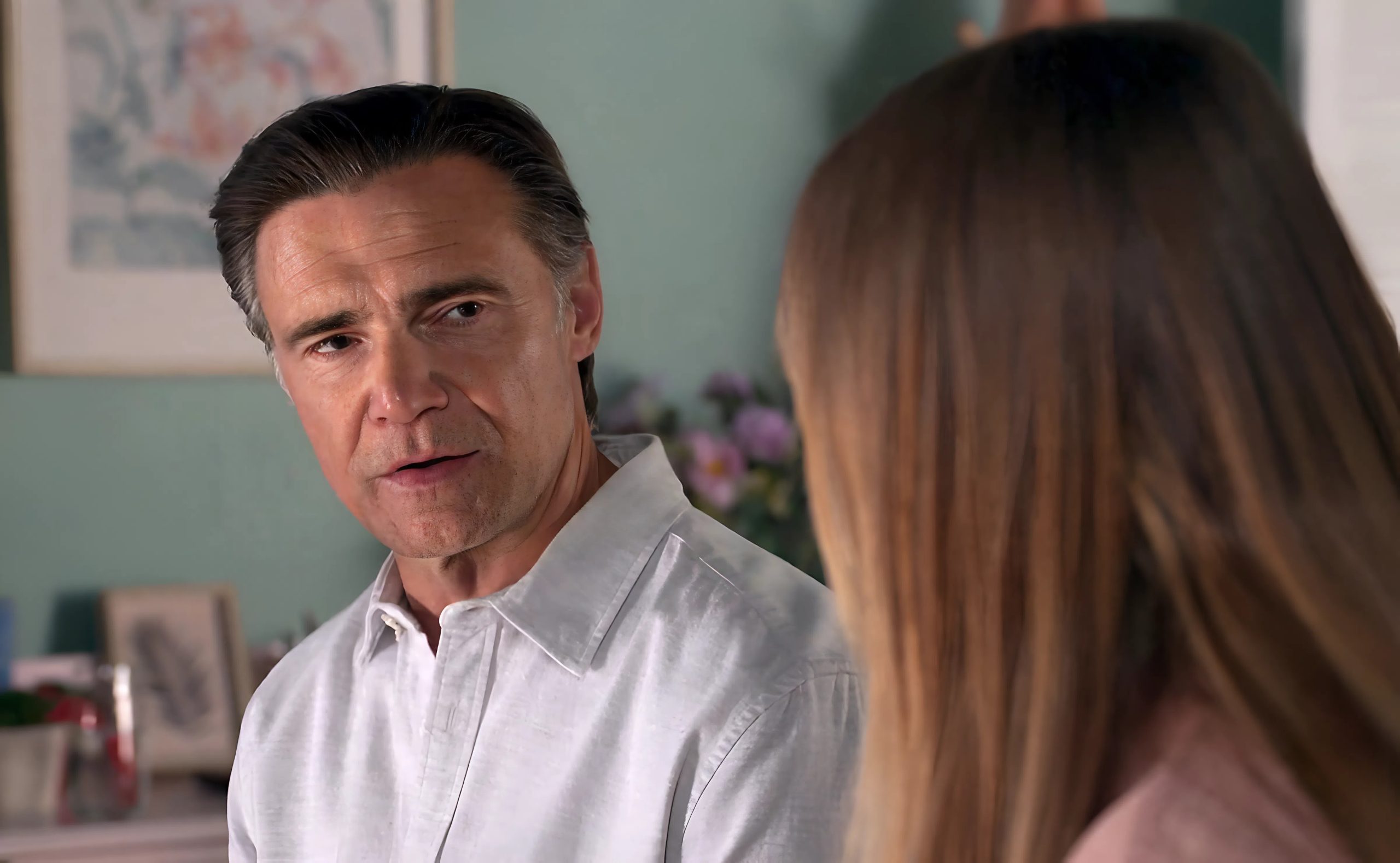 David gives Jo food for thought. Cash tries to bridge the gap. Kerrie’s in Harper’s ear.