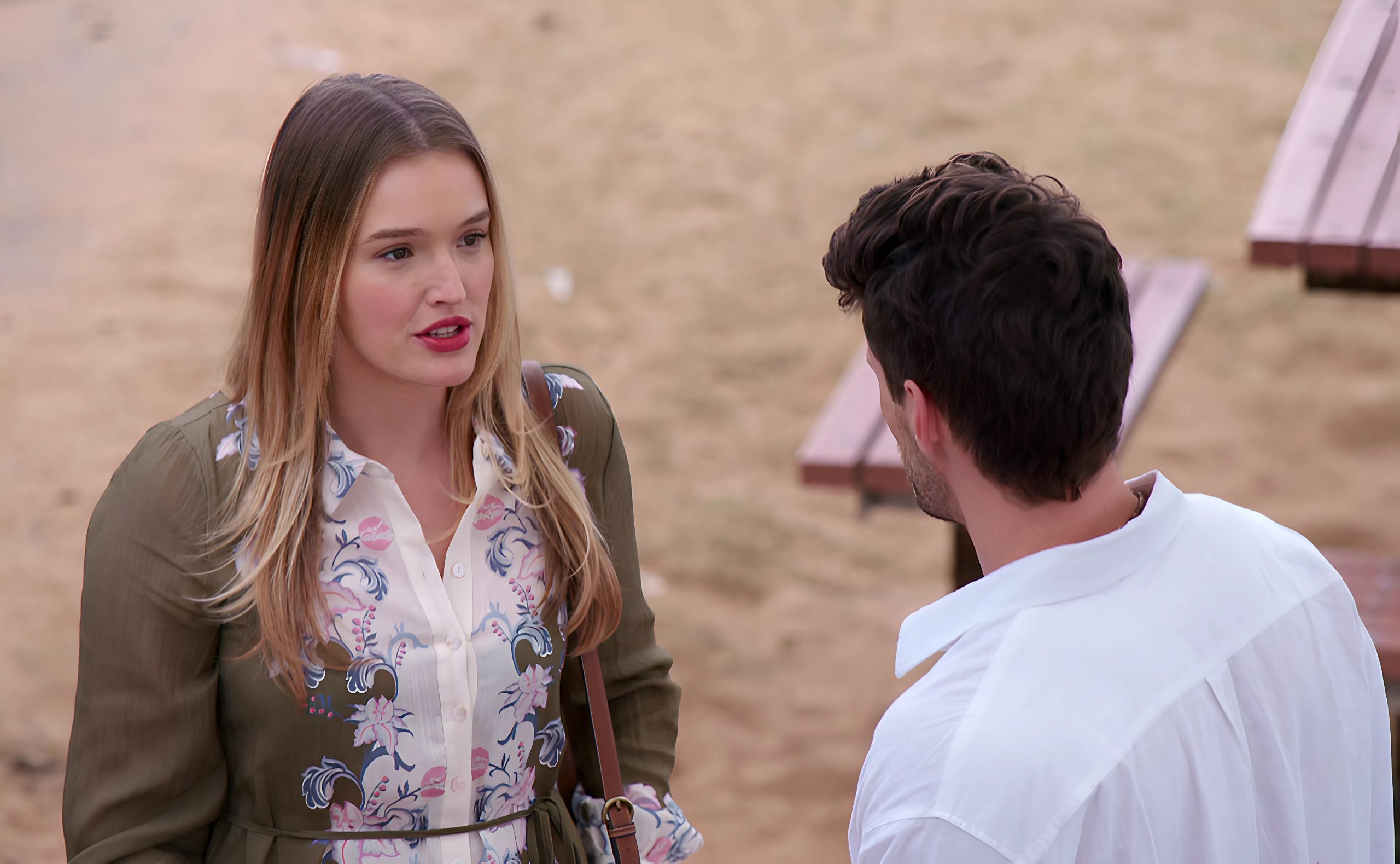 Justin keeps his plans from Leah. Eddie’s upgraded to the main stage. Is Jo choosing the right man?